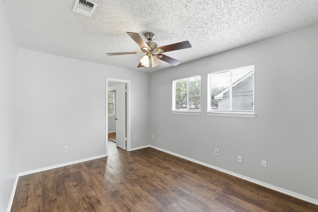 2511 Howellwood Way - Photo 8