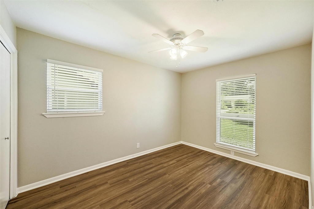 8527 Maine Dr - Photo 15