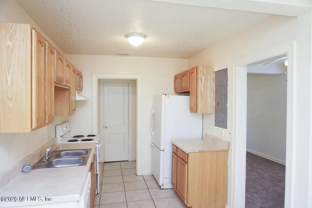 7545 Wilder Avenue - Photo 4