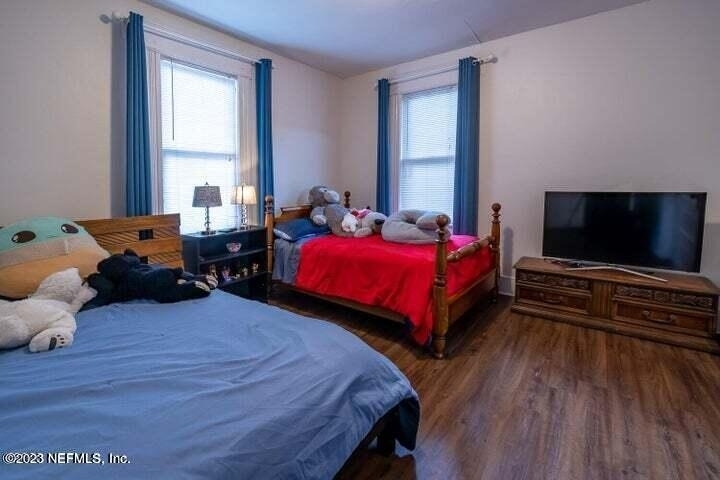 440 E 6th Street - Photo 18