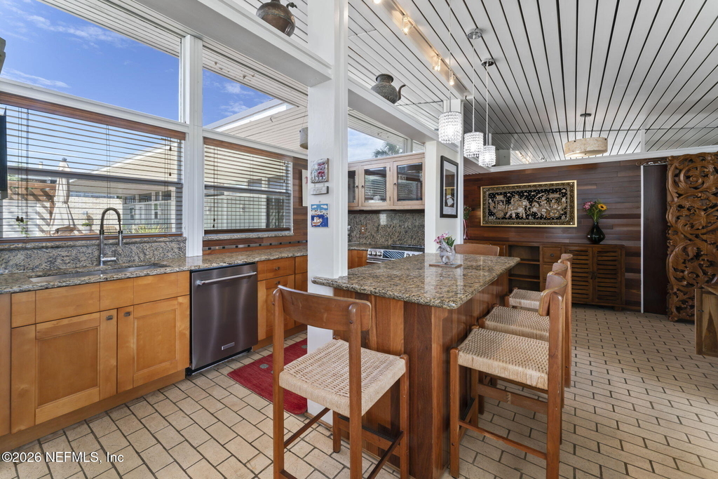 2337 Seminole Road - Photo 7