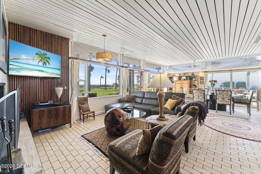 2337 Seminole Road - Photo 10