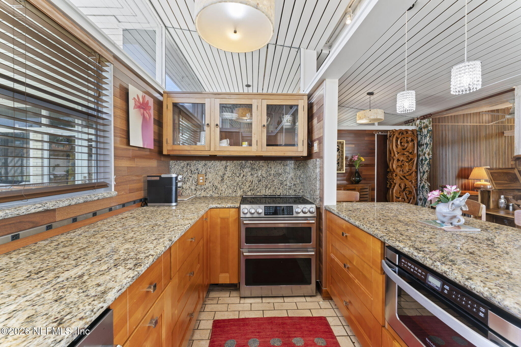 2337 Seminole Road - Photo 6