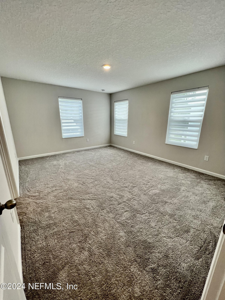 535 S Woodlawn Street - Photo 7
