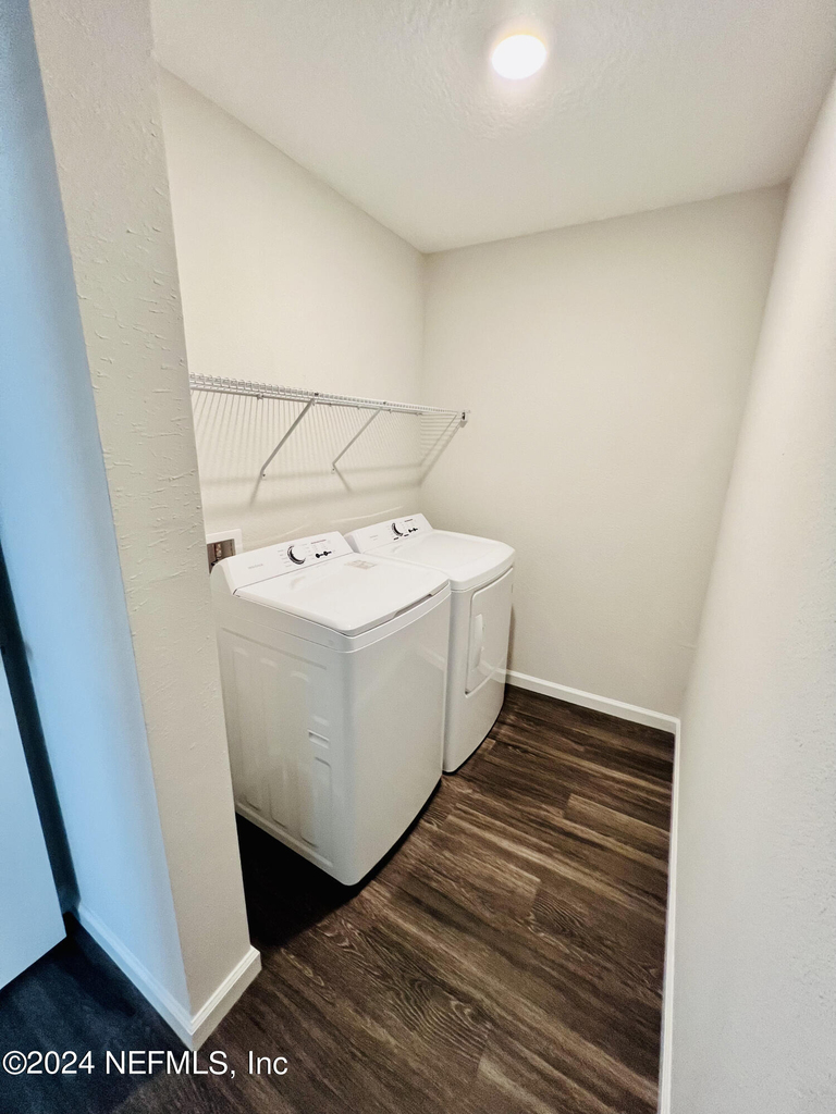 535 S Woodlawn Street - Photo 15