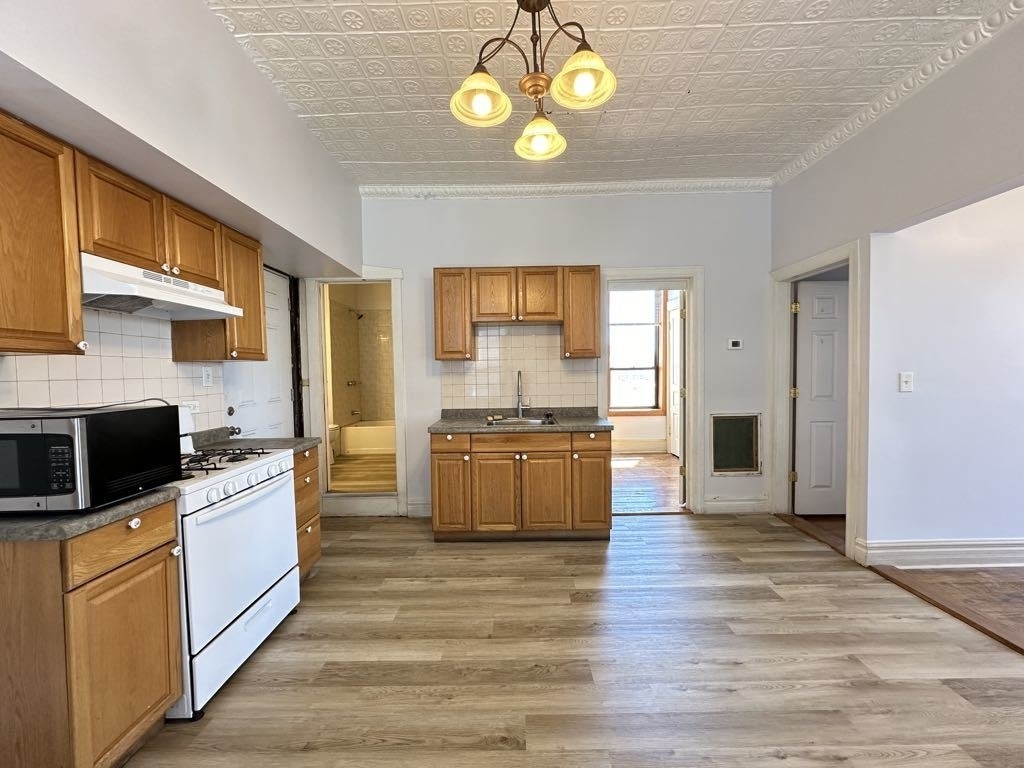 2347 W 24th Place - Photo 6