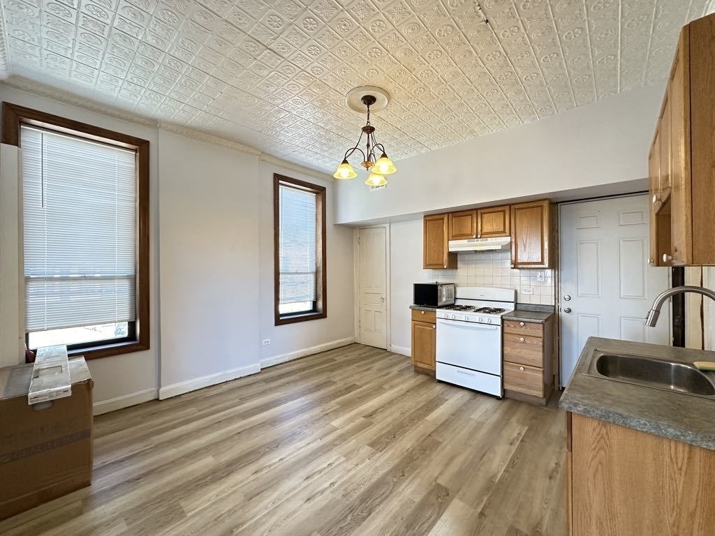 2347 W 24th Place - Photo 2