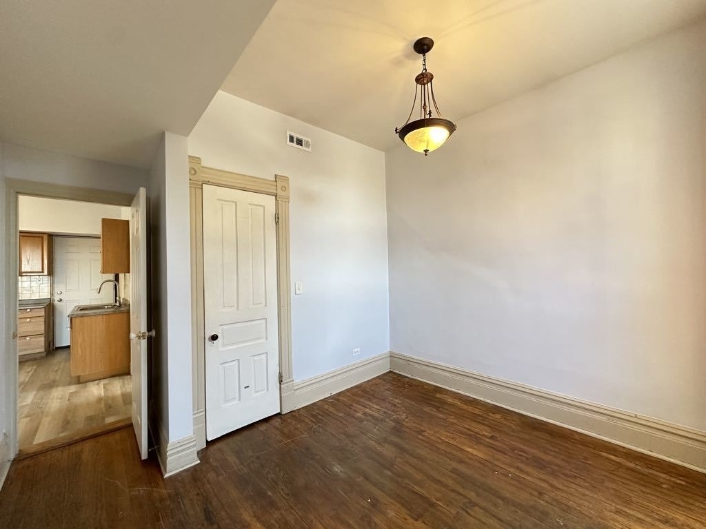 2347 W 24th Place - Photo 12