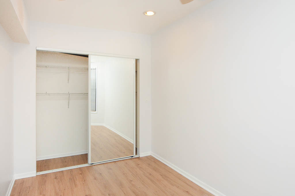 2347 W 24th Place - Photo 15