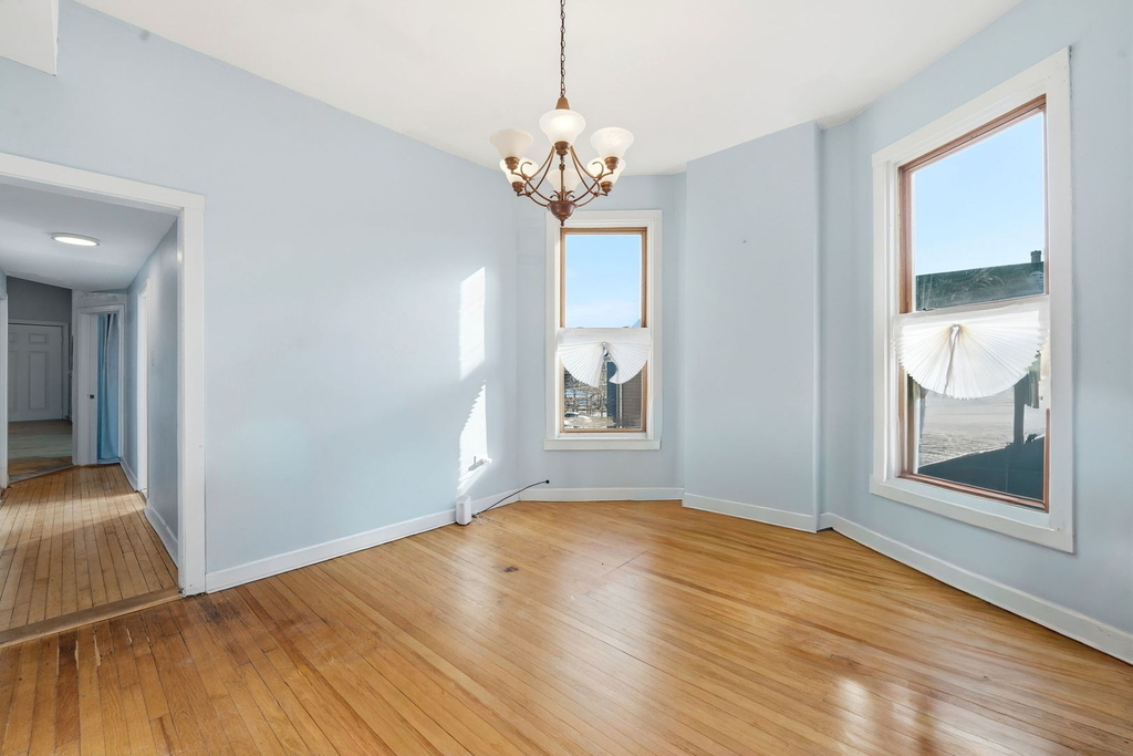 1637 S Saint Louis Avenue - Photo 3