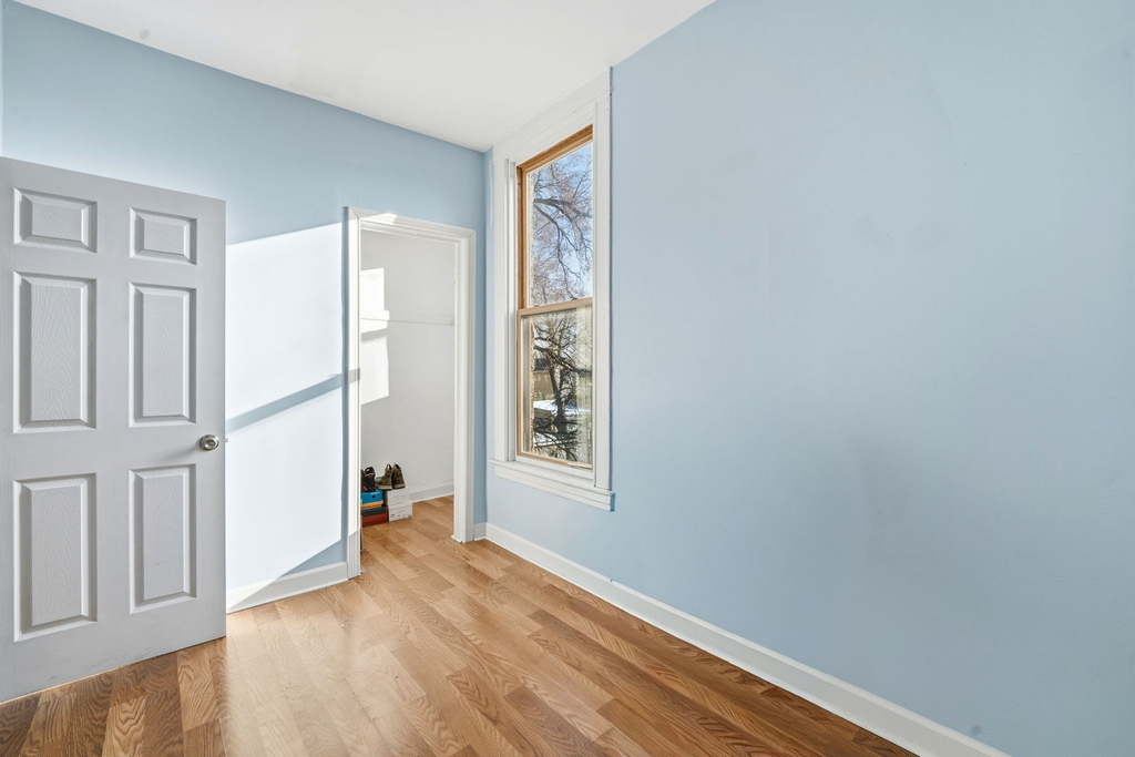 1637 S Saint Louis Avenue - Photo 12