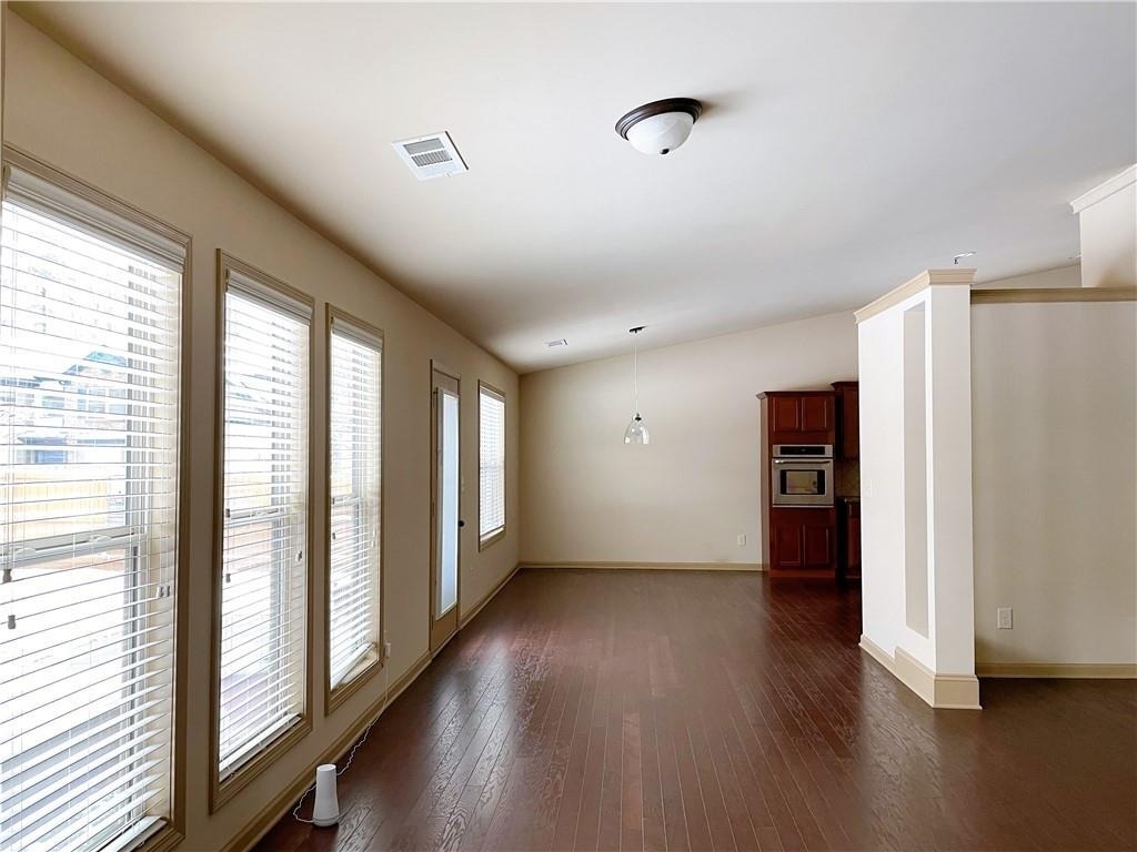 1821 Bridle Road - Photo 11