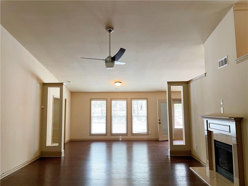 1821 Bridle Road - Photo 2