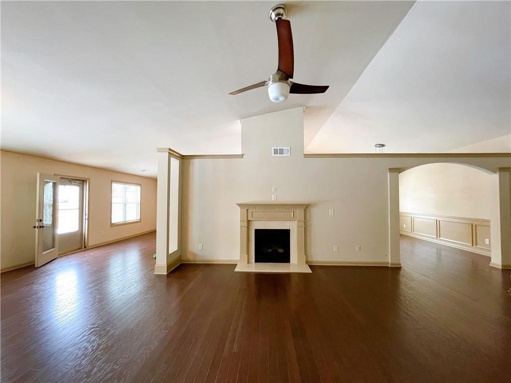 1821 Bridle Road - Photo 4