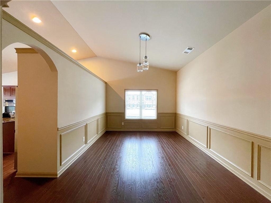 1821 Bridle Road - Photo 6