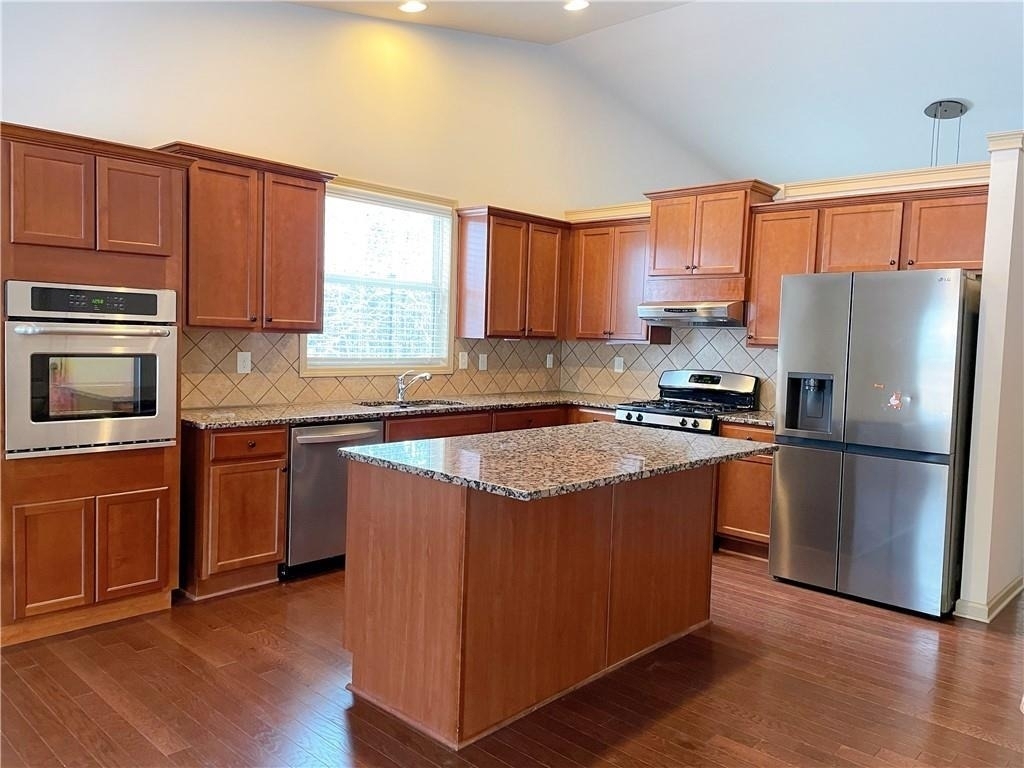 1821 Bridle Road - Photo 3