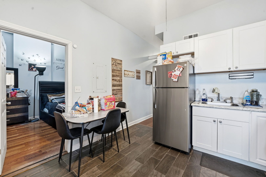 1637 S Saint Louis Avenue - Photo 10