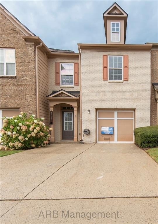 4922 Sherwood Way - Photo 0