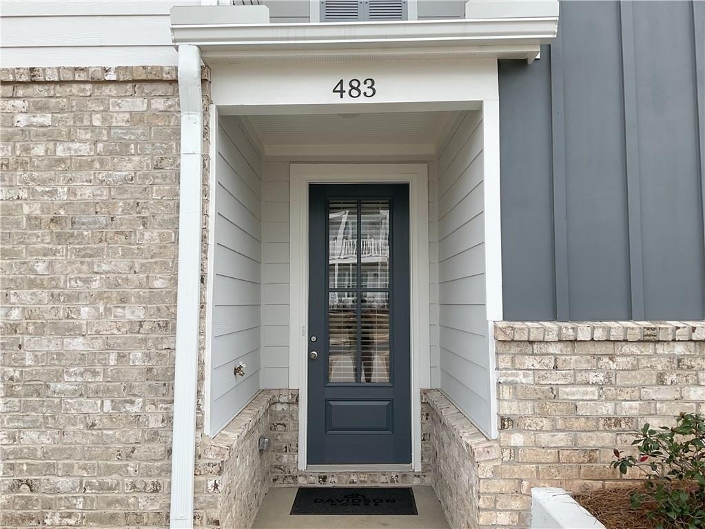 483 Crown Drive - Photo 2