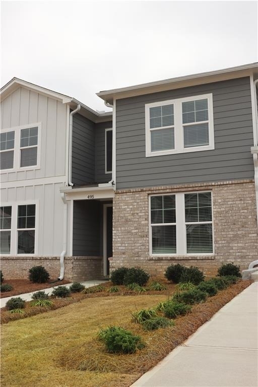 495 Crown Drive - Photo 0