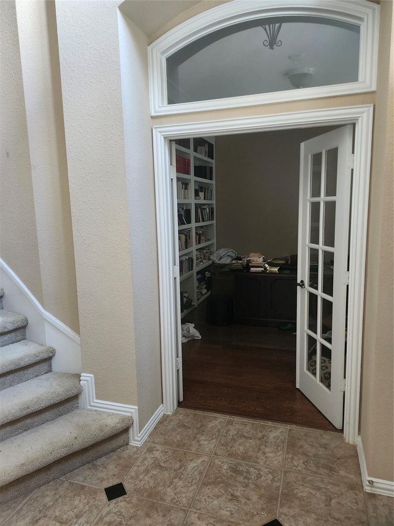 4627 Lake Knoll Court - Photo 3