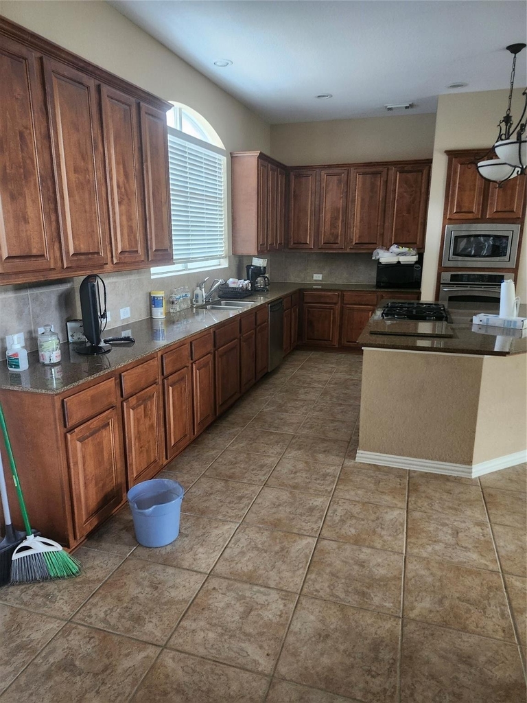 4627 Lake Knoll Court - Photo 5