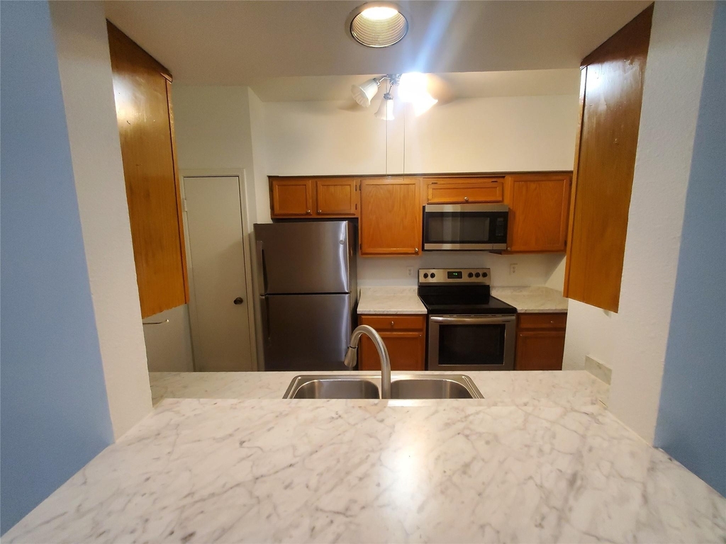 17473 Red Oak Drive - Photo 4