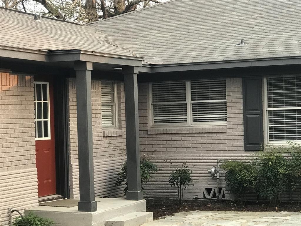 100 W Madison Street - Photo 1