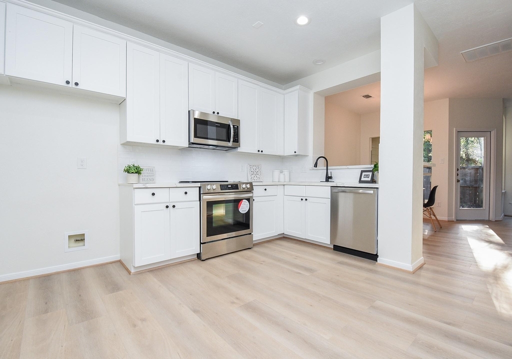 134 Magnolia Pond Place - Photo 18