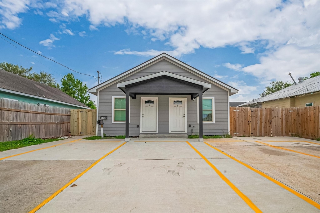 6725 Avenue K - Photo 3