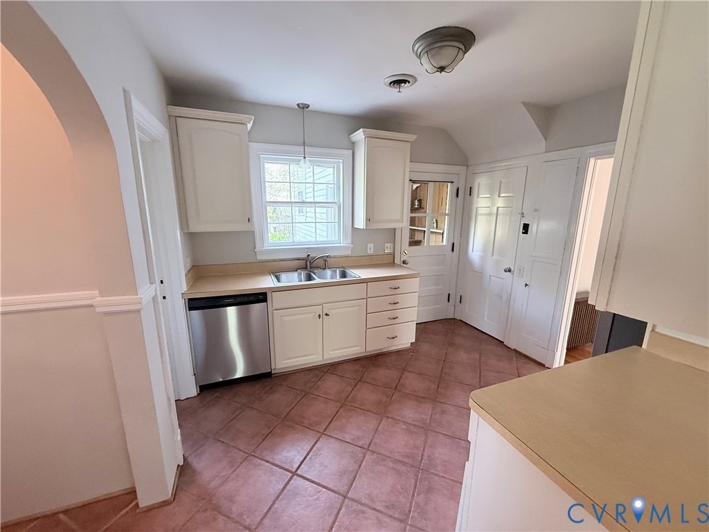 1724 Wilmington Avenue - Photo 6