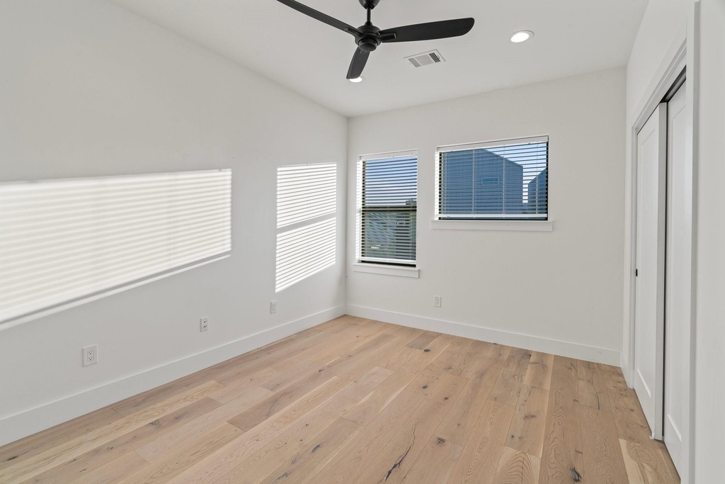 3802 Commerce Street - Photo 35