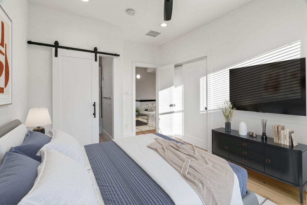 3802 Commerce Street - Photo 31