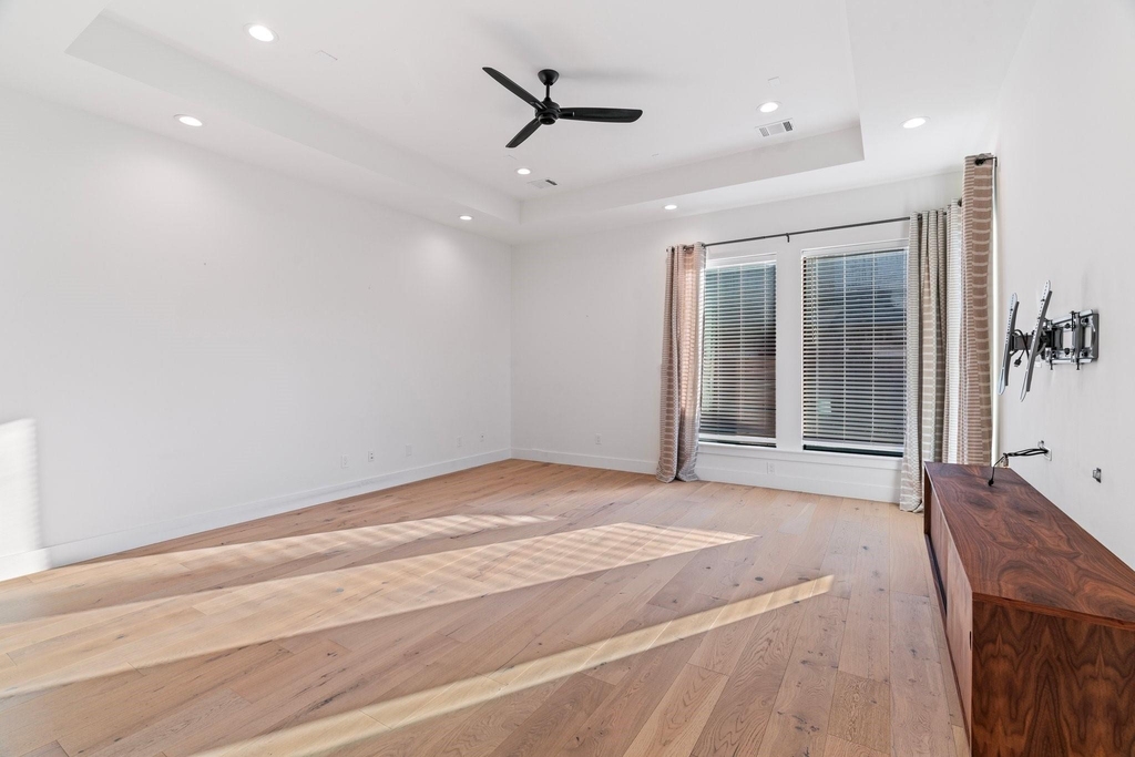 3802 Commerce Street - Photo 8