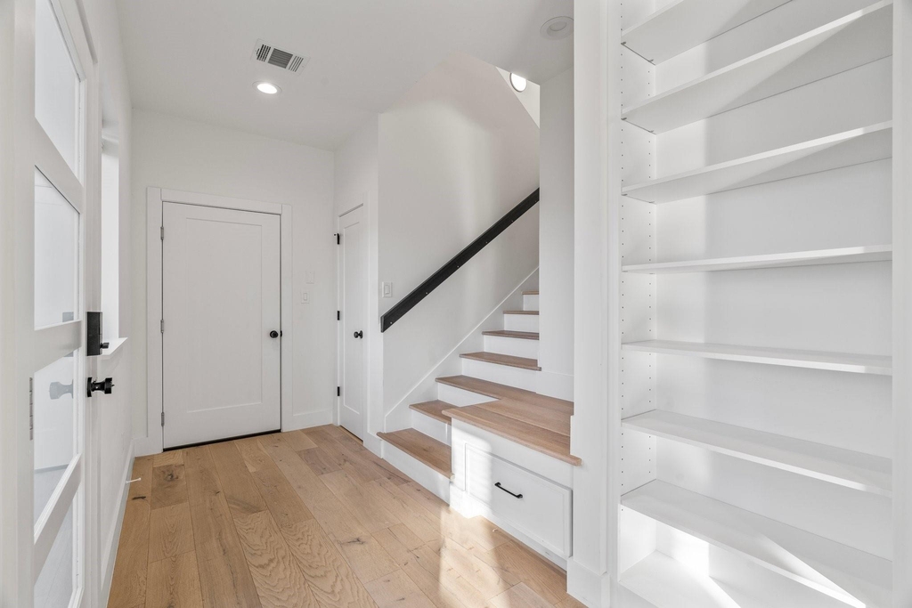 3802 Commerce Street - Photo 18