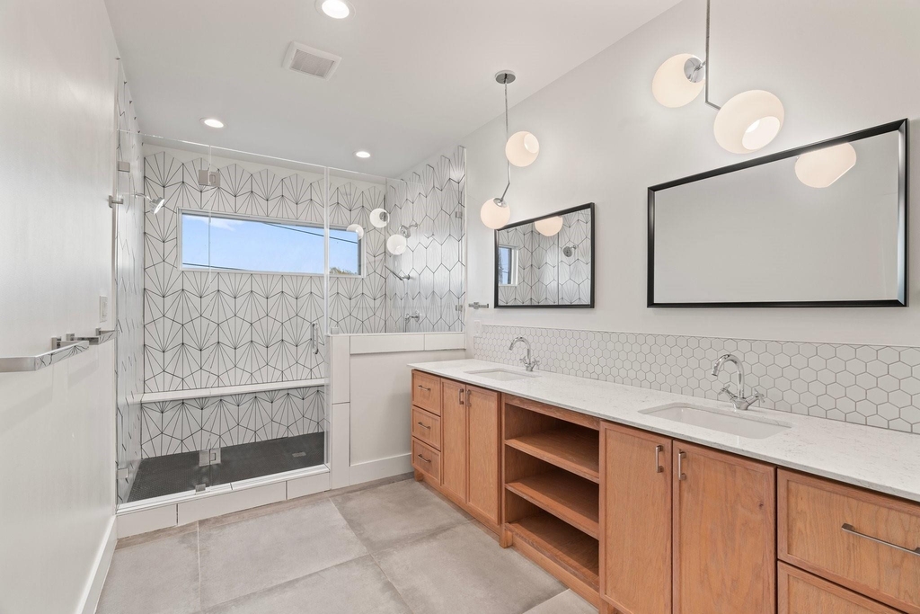 3802 Commerce Street - Photo 27