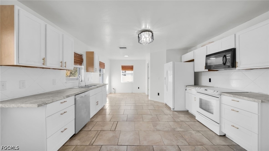 918 Acroft Avenue - Photo 7