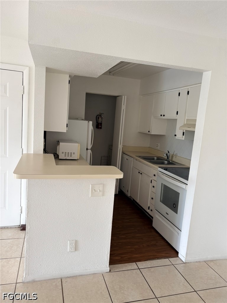 2855 Winkler Avenue - Photo 3