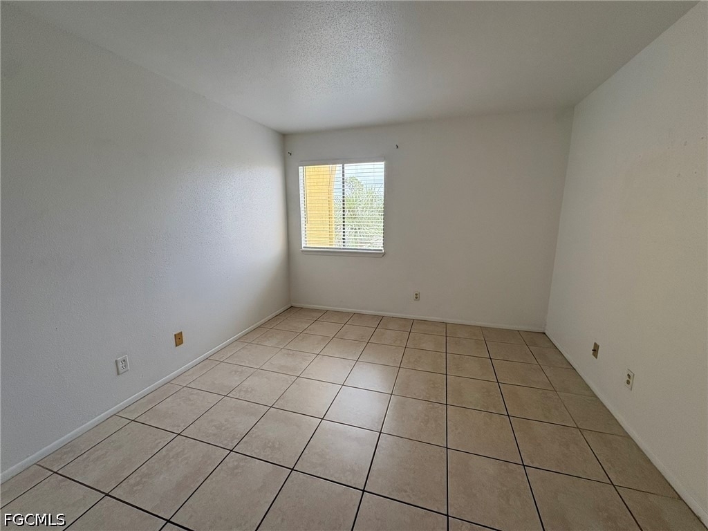 2855 Winkler Avenue - Photo 14