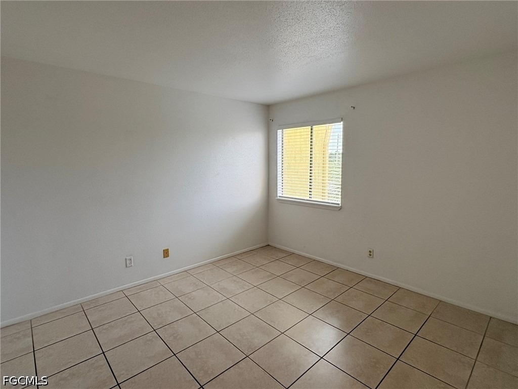 2855 Winkler Avenue - Photo 8