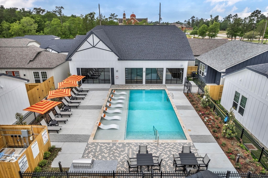 4250 Woodridge Parkway - Photo 17