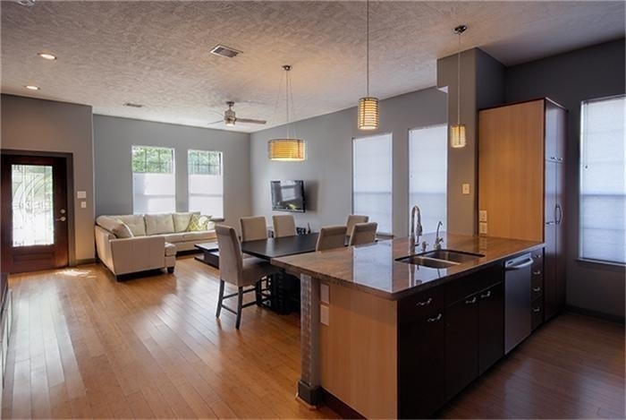 1414 Emancipation Avenue - Photo 4