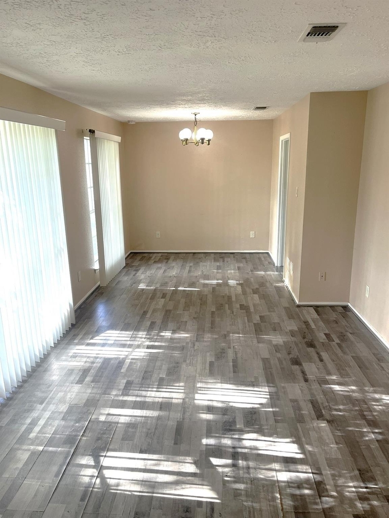 17323 Camberwell Green Lane - Photo 3