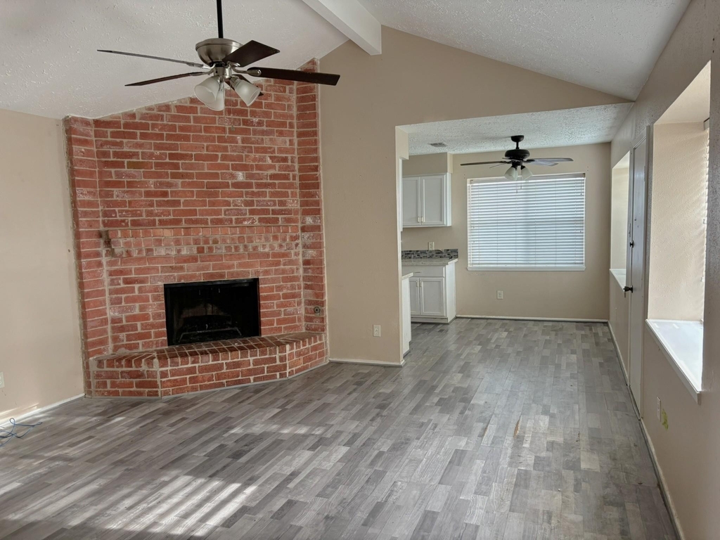 17323 Camberwell Green Lane - Photo 4