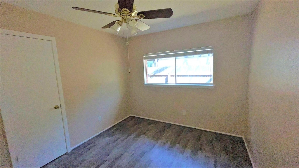 17323 Camberwell Green Lane - Photo 13