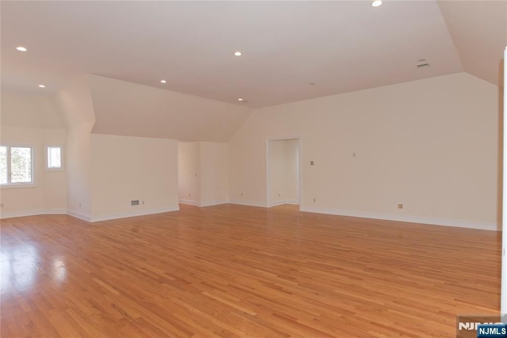 673 Glendale - Photo 10