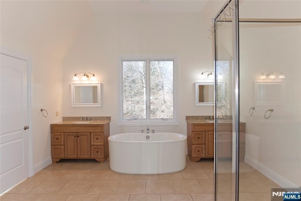 673 Glendale - Photo 15