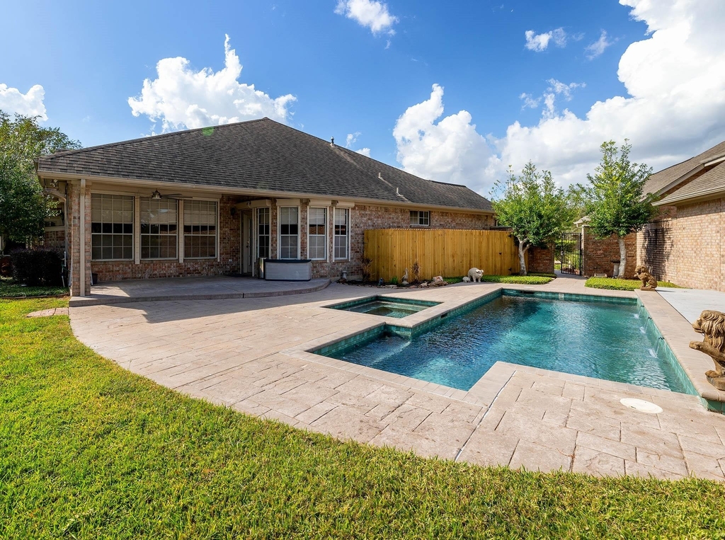 2435 Thorndon Park Court - Photo 3