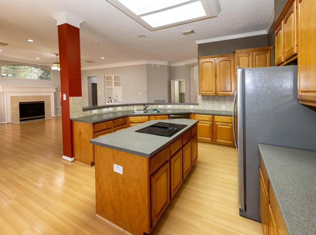 2435 Thorndon Park Court - Photo 15