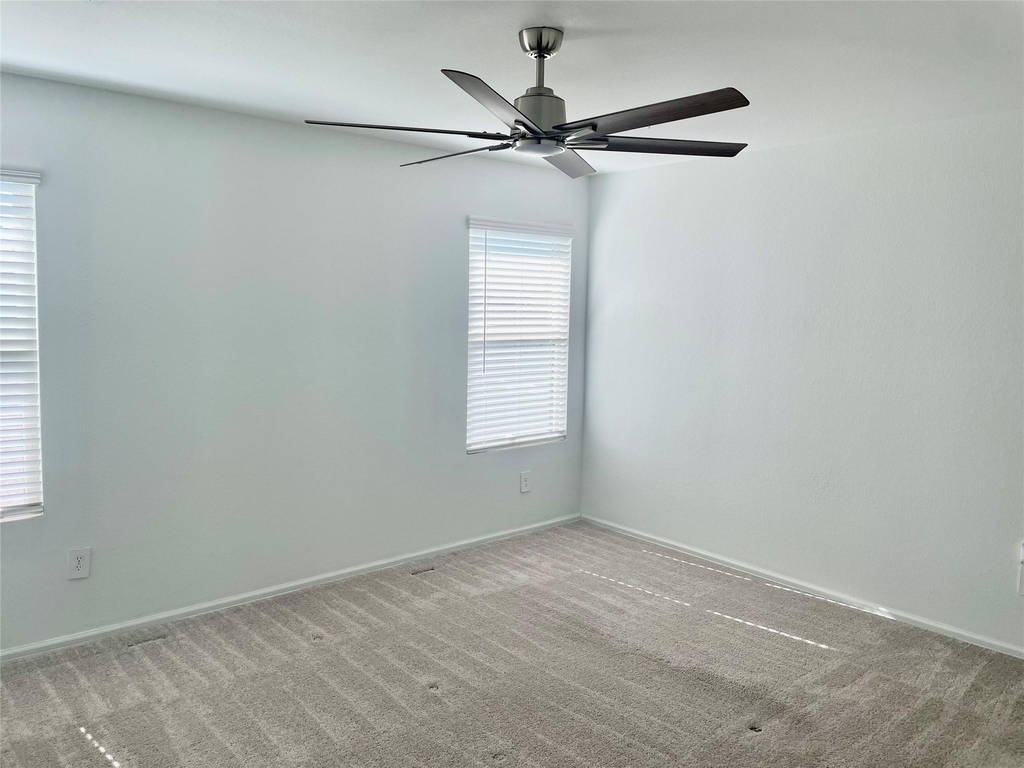 221 Crystal Bay Ln - Photo 9